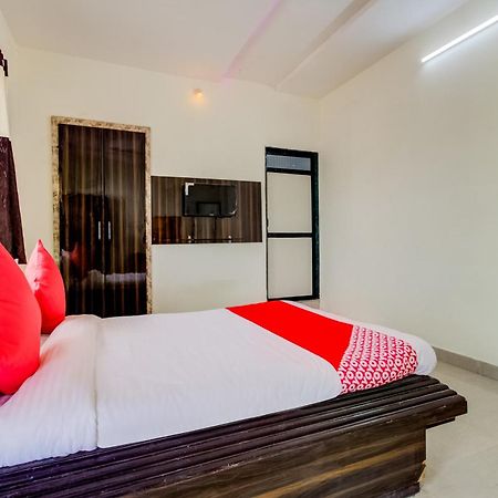 Hotel O City Center Dhule Exteriér fotografie